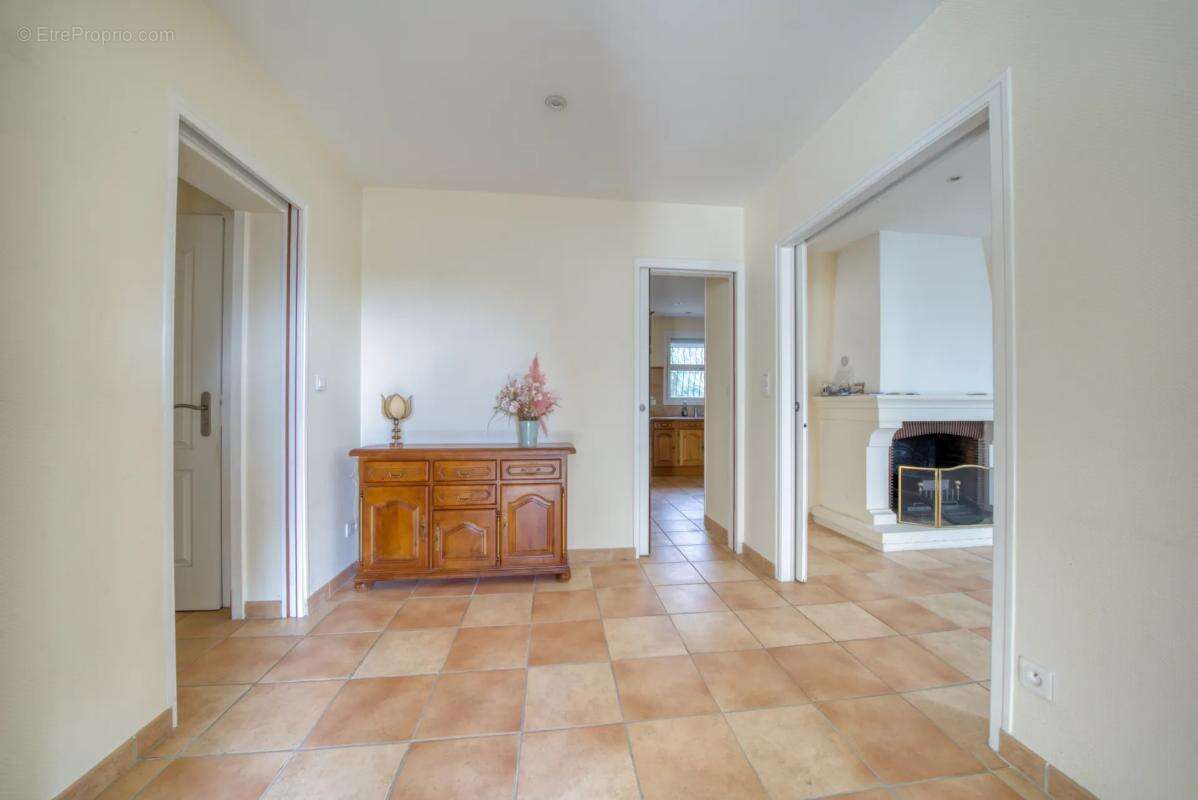 Charmante maison 4 pièces avec jardin à Saintes - photo 10