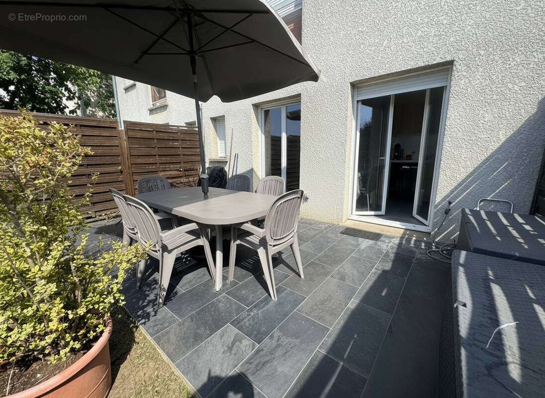 Appartement à PONTAULT-COMBAULT