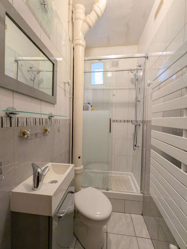 Appartement à LA GARENNE-COLOMBES