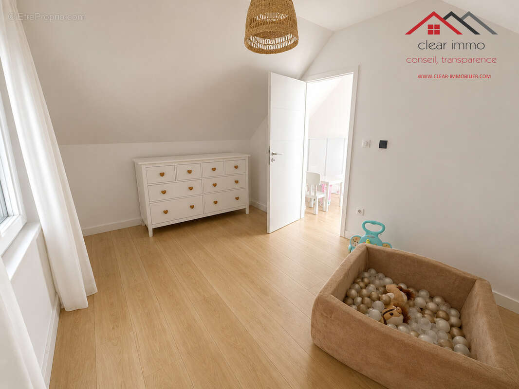 Maison individuelle de 130 m2 sur un terrain de 20 ares   Nombreuses dépendances - photo 15