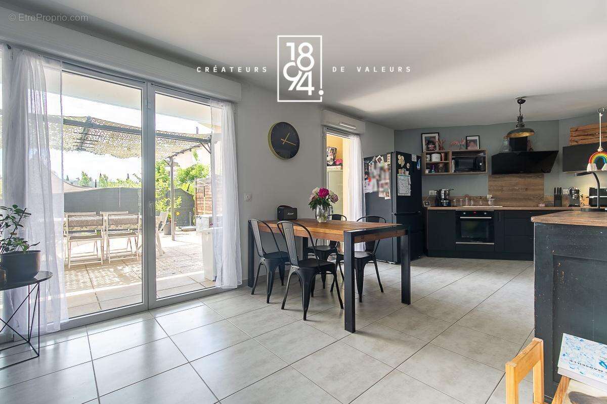 Appartement à MEYREUIL