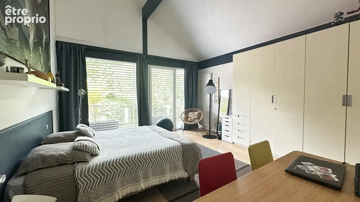 Villa d'architecte de 300 m² avec piscine et jardin de 1100 m², au calme absolu - photo 18