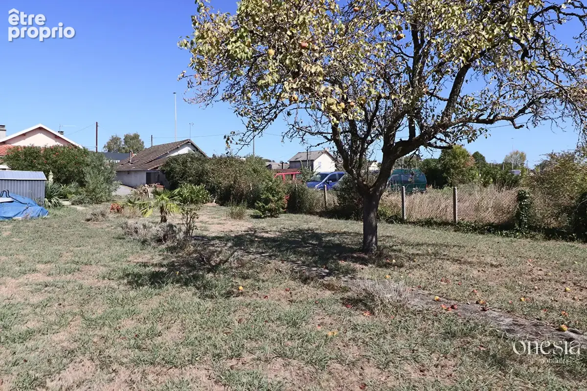 Terrain à LONS
