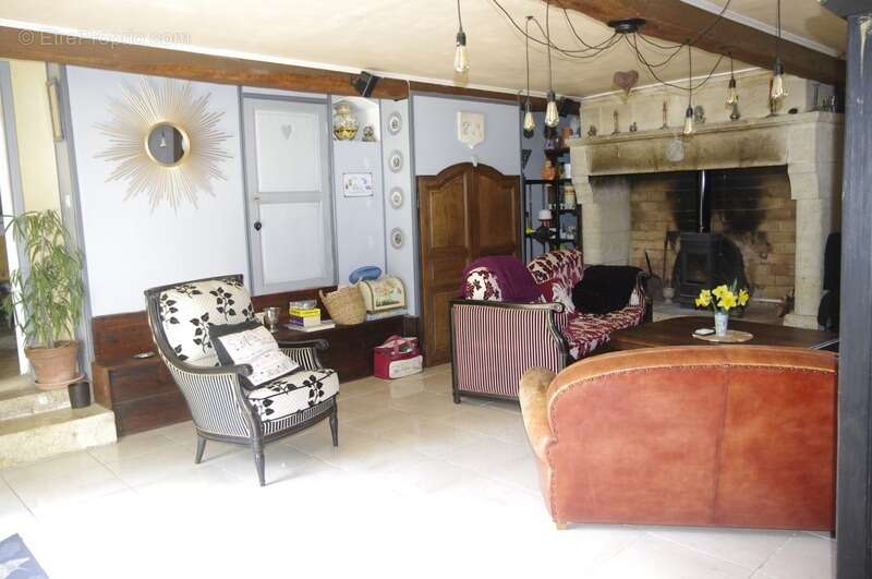 Maison à SAINT-JEAN-POUTGE