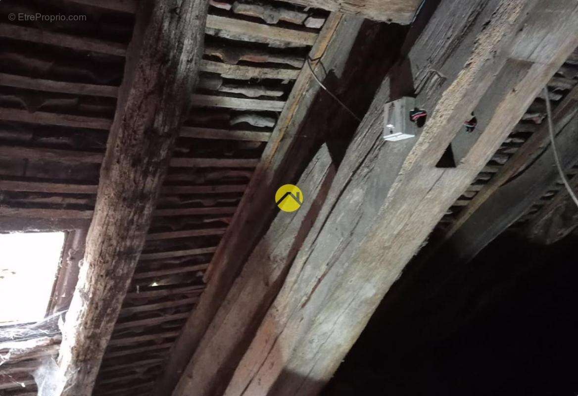 Maison à LURCY-LEVIS