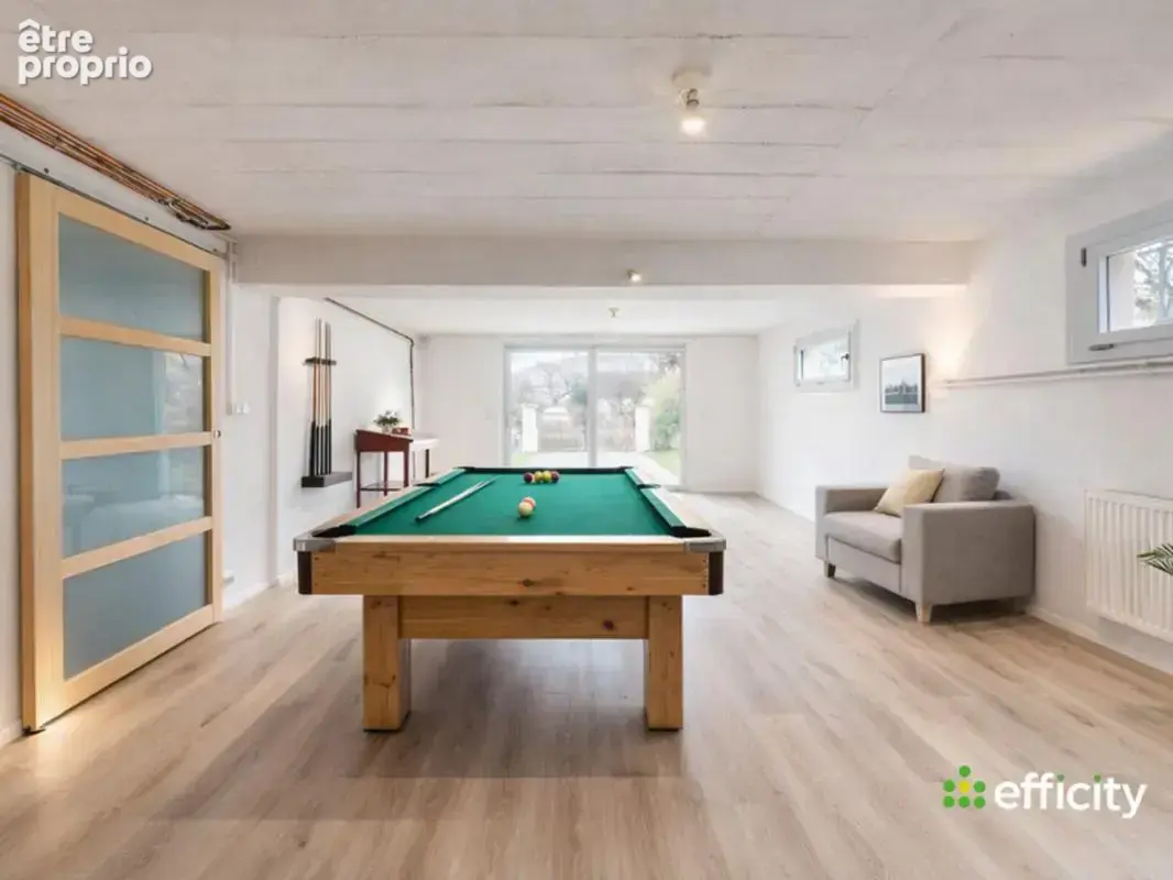 Maison 7 pièces 159 m² à vendre à Bourg-En-Bresse (01000) - photo 3