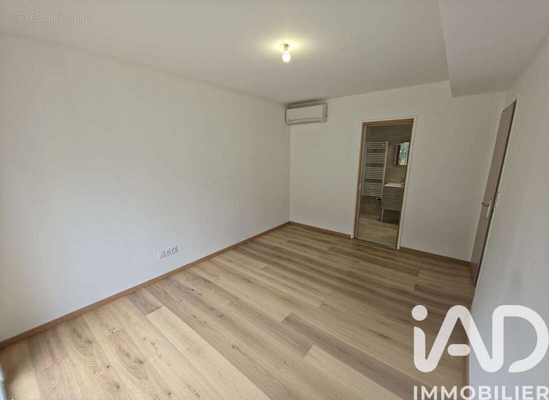 Photo 6 - Maison à GENERAC