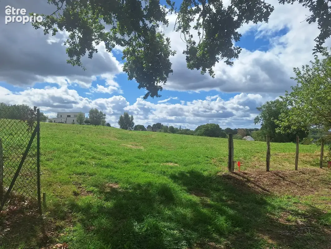 Terrain belle vue dégagée sur la commune d'Ussac en impasse - photo 2