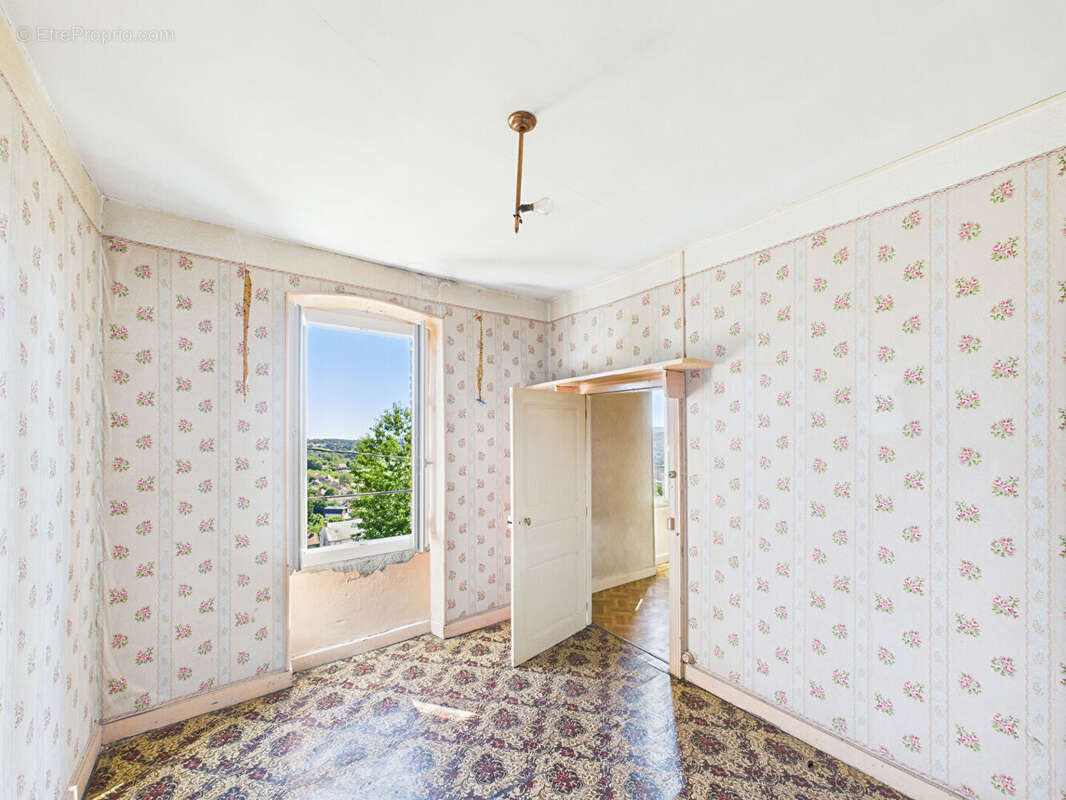 Maison à SAINT-ELOY-LES-MINES