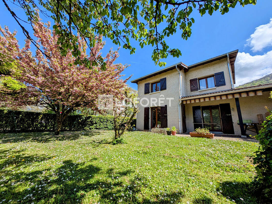 Maison à SAINT-MARTIN-D&#039;HERES