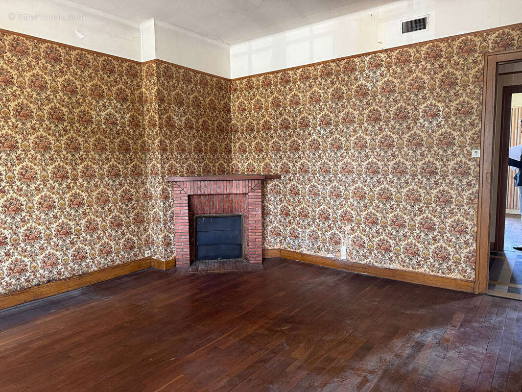 À VENDRE Dinard / Saint-Énogat  Maison à rénover avec beau potentiel - photo 2