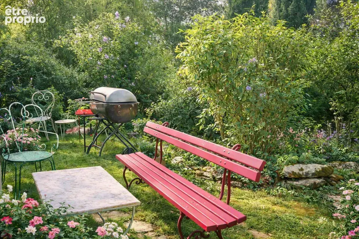 Dégagnac (46340): Maison en pierre du 19e siècle, 4 pièces, 2 chambres, garage, terrain 637?m² - photo 17