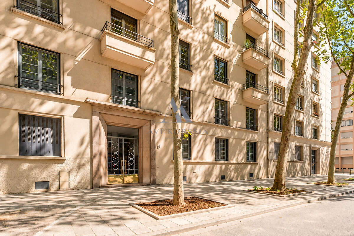 Lyon 6ᵉ   Appartement de caractère 105 m2 avec charme ancien - photo 12
