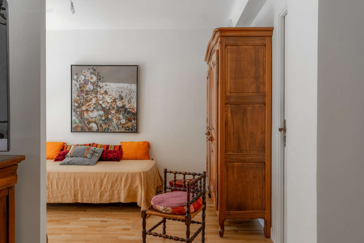 Appartement à MARSEILLE-2E