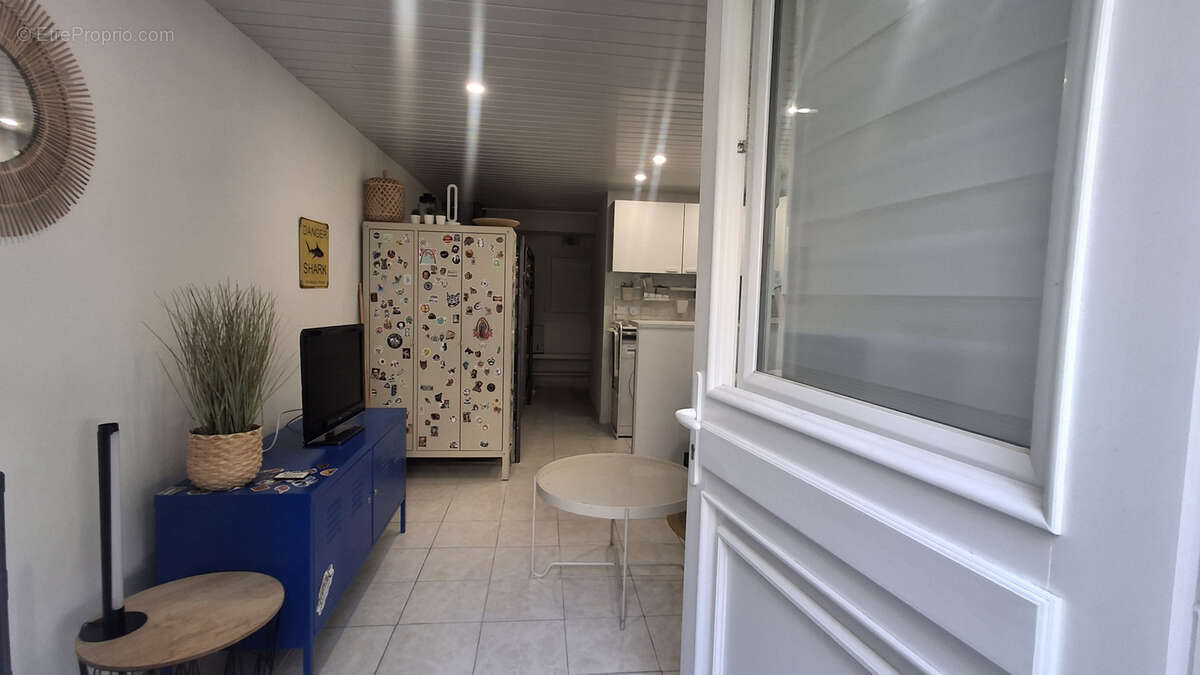 Appartement à SAINT-CYR-SUR-MER