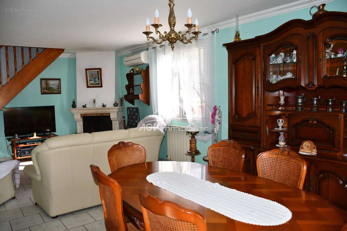 Maison à LES SALLES-DU-GARDON