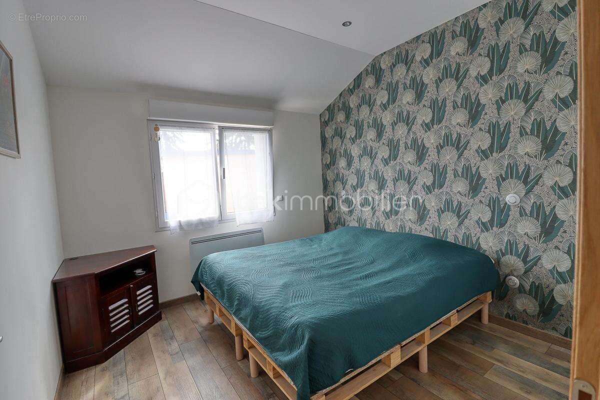 Maison de plain-pied total - 130 m² - 6 pièces - Milly-sur-Thérain (60112) - photo 8