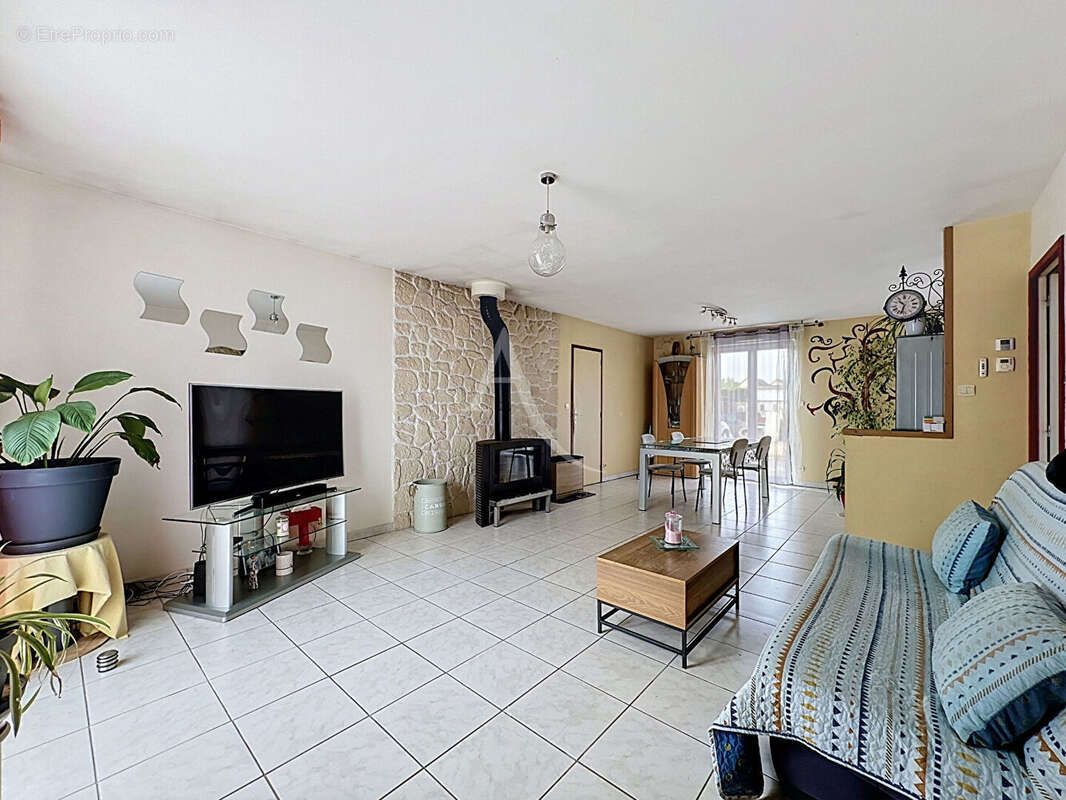 Maison Cantenay Epinard 5 pièce(s) 99.42 m2 - photo 4