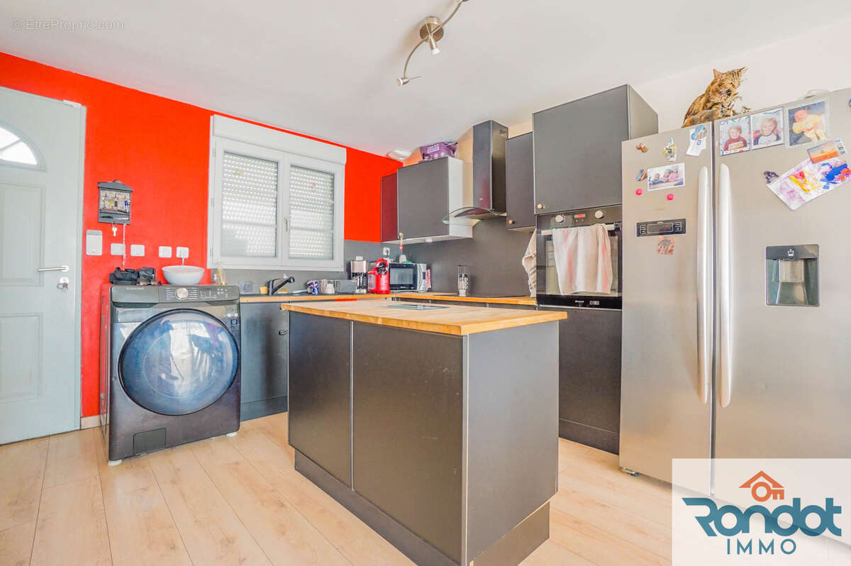 Maison 5 pièces / 85 m2 / 538 m2 terrain - photo 3