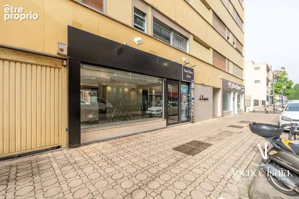 Commerce 80 m² à vendre à Le Lavandou (83980) - photo 1