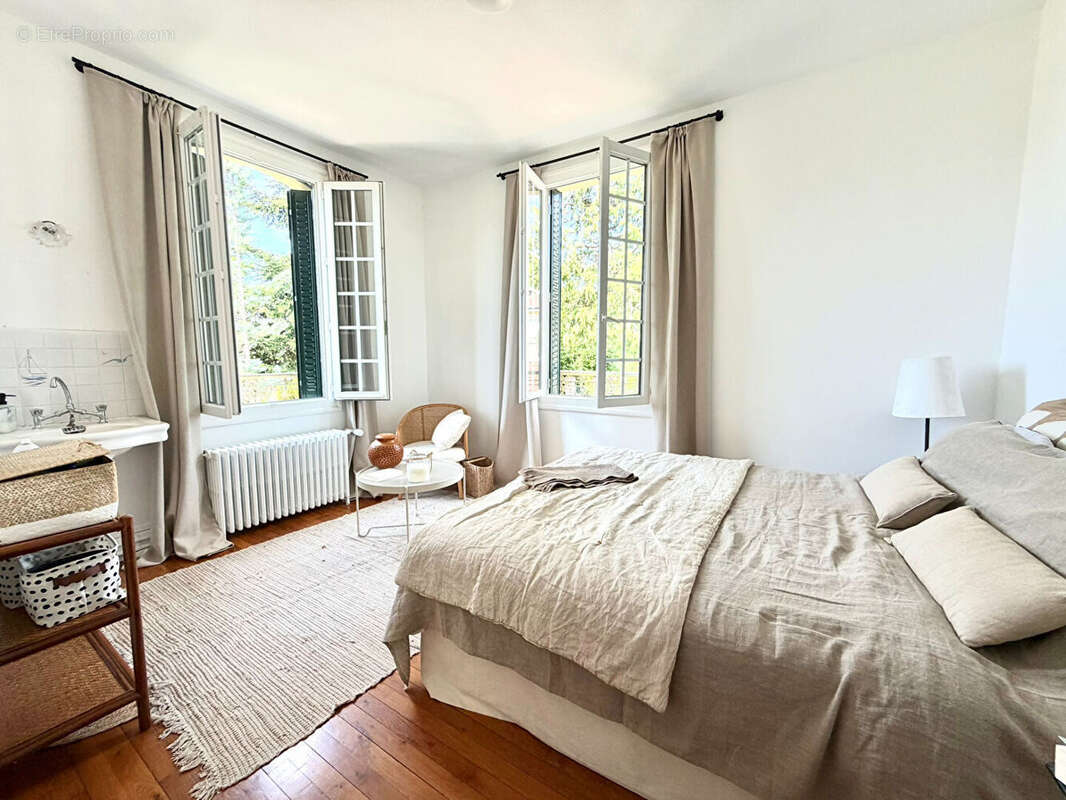 Maison à NERIS-LES-BAINS
