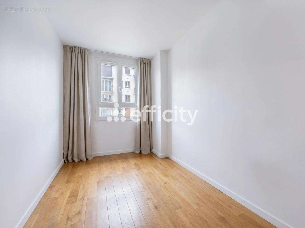 Appartement à PARIS-12E