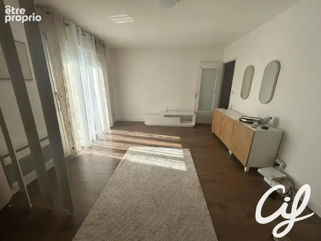 Appartement T2 SAINT HERBLAIN - 52.73 m2  153 000 Euros - photo 2