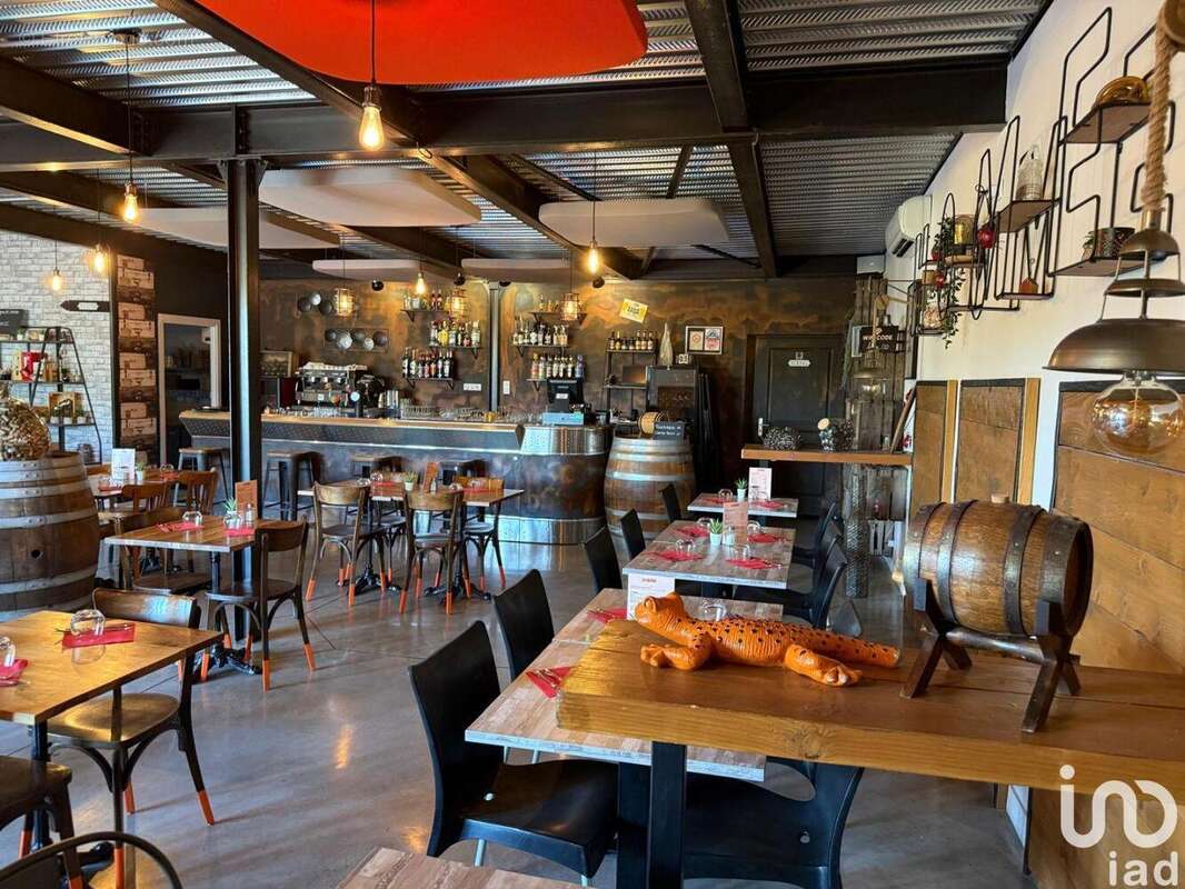 Photo 4 - Commerce à PIOLENC