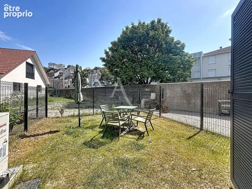 Billère Centre - Appartement T3 triplex avec jardin privatif et stationnement - photo 8