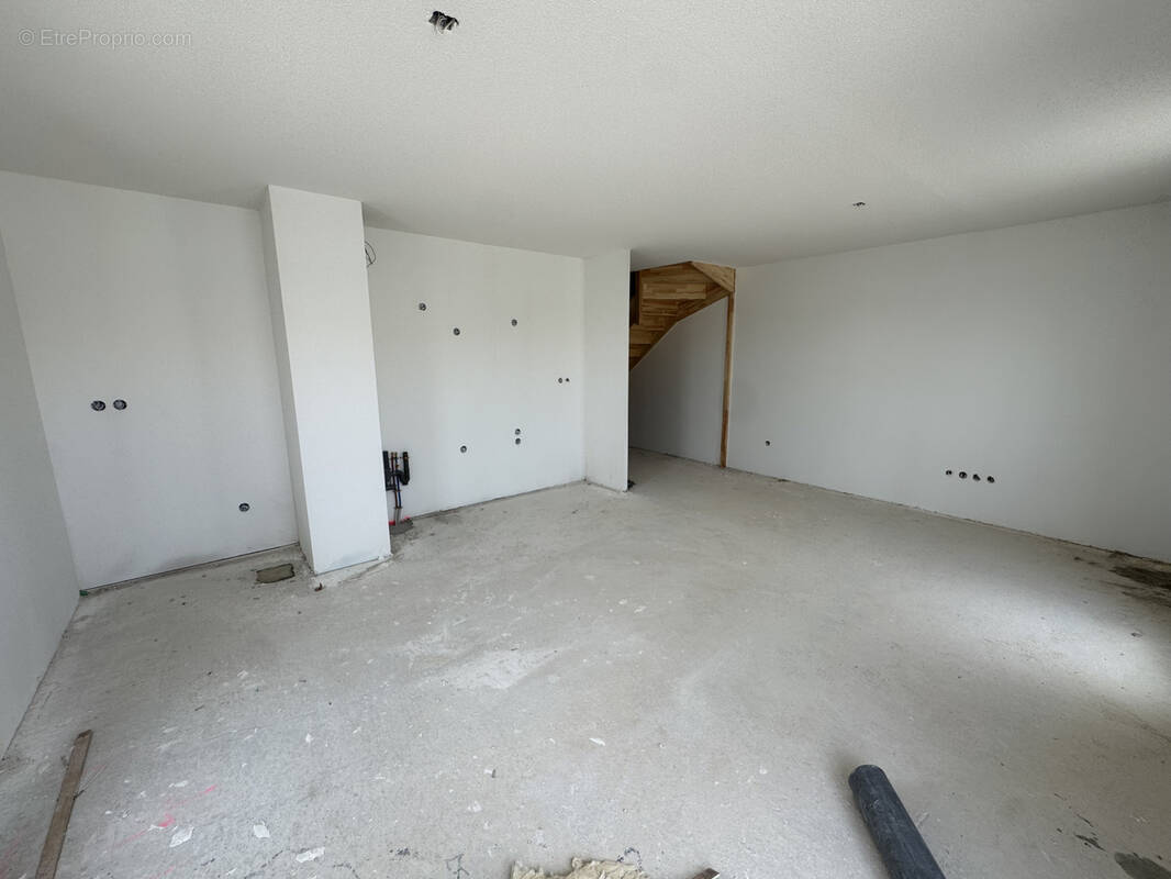 Maison à BLANQUEFORT