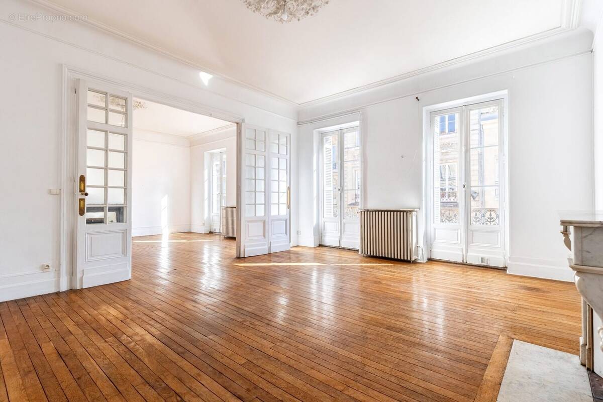Appartement à BORDEAUX