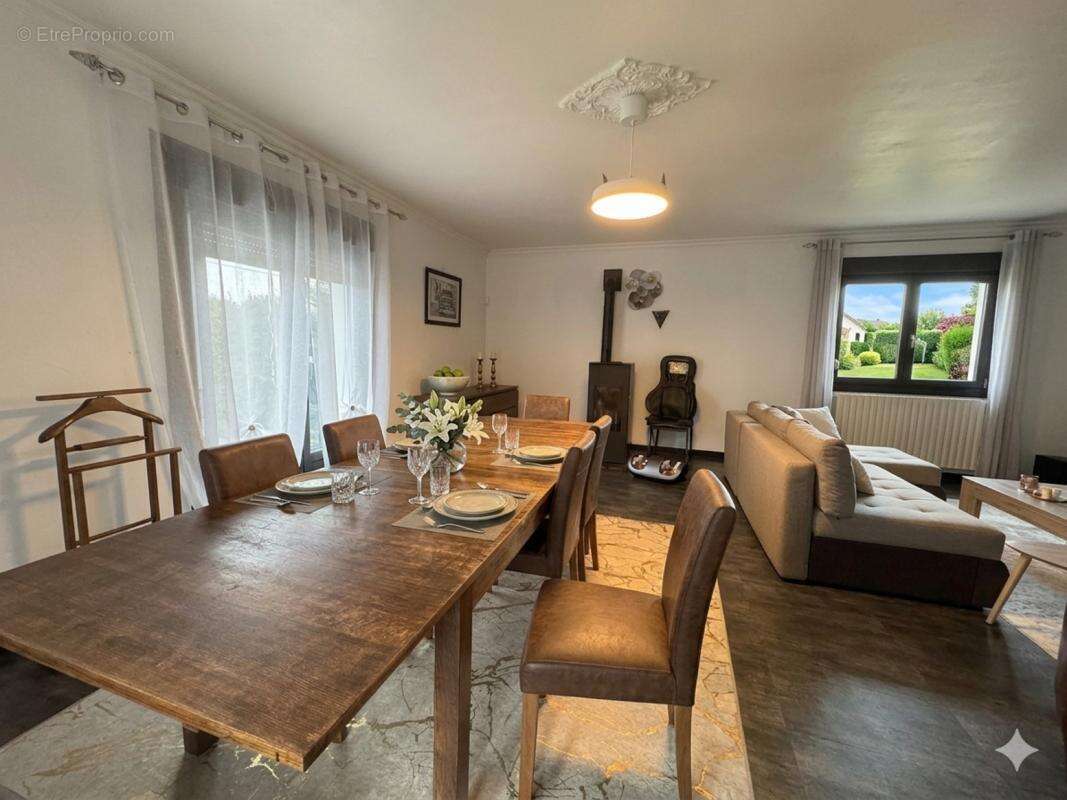 Maison à AUDINCOURT