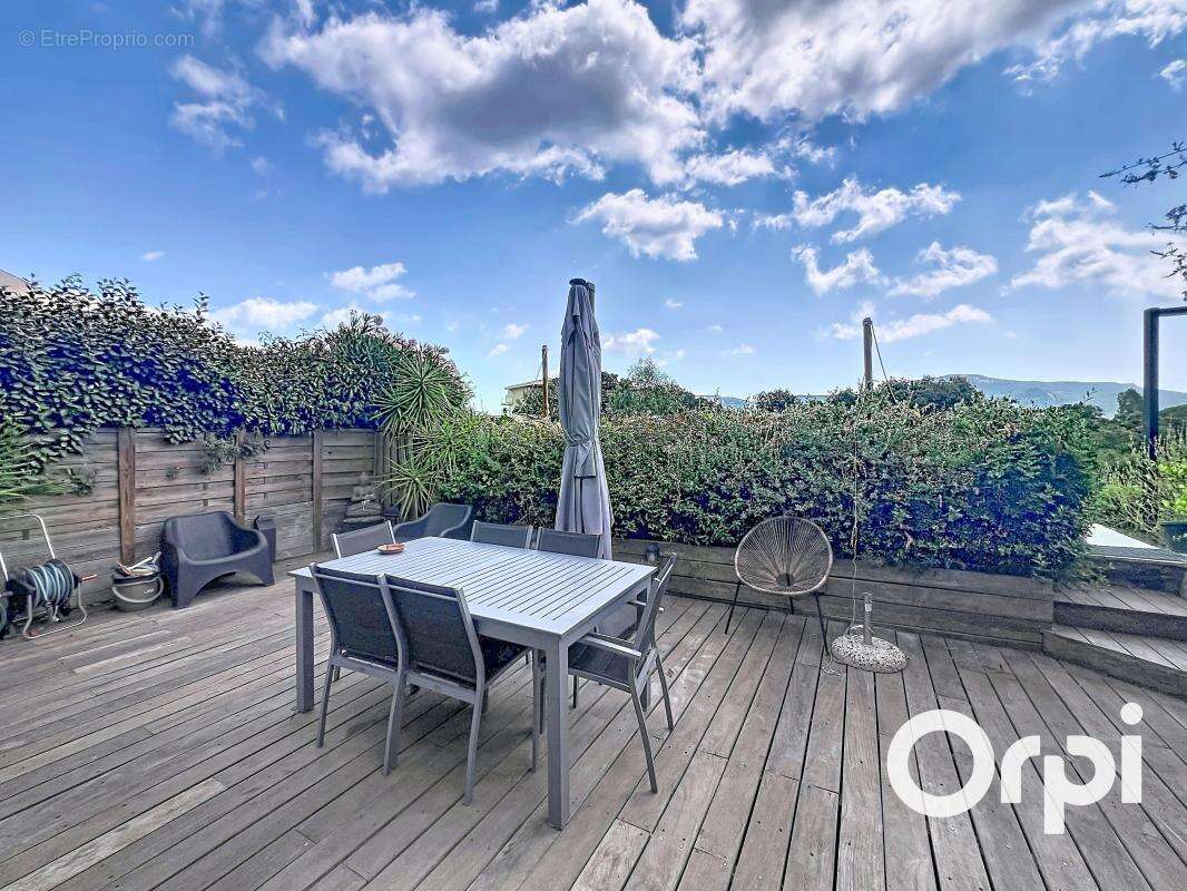 Appartement À Vendre - photo 3