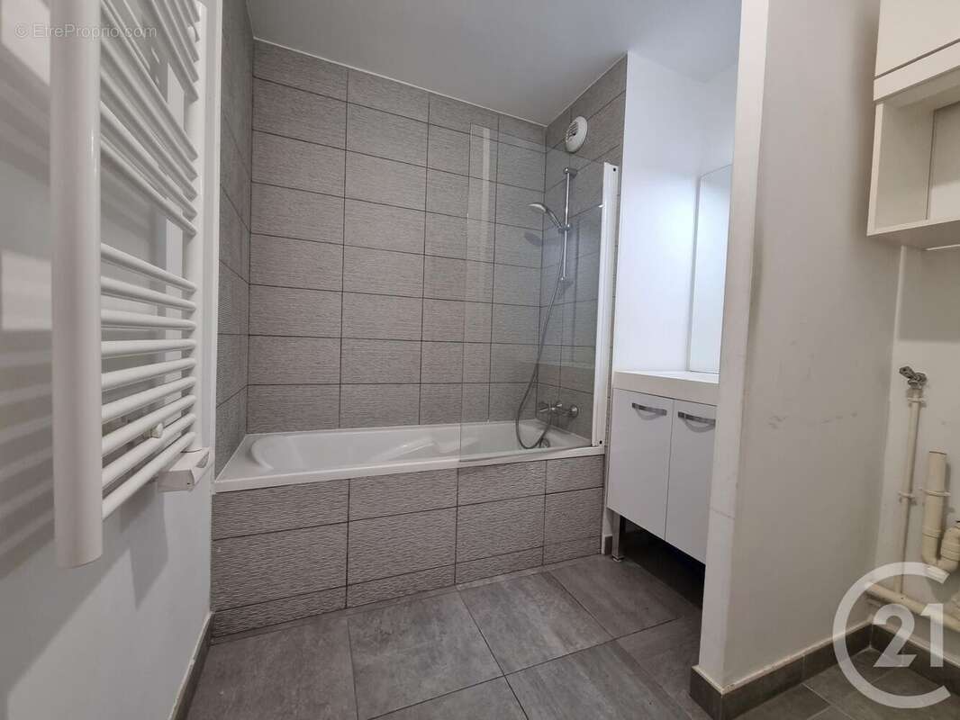 Appartement à SAINT-MAUR-DES-FOSSES