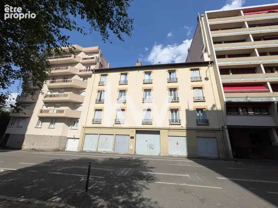 Commerce 270 m² à vendre à Saint-Etienne (42000) - photo 2