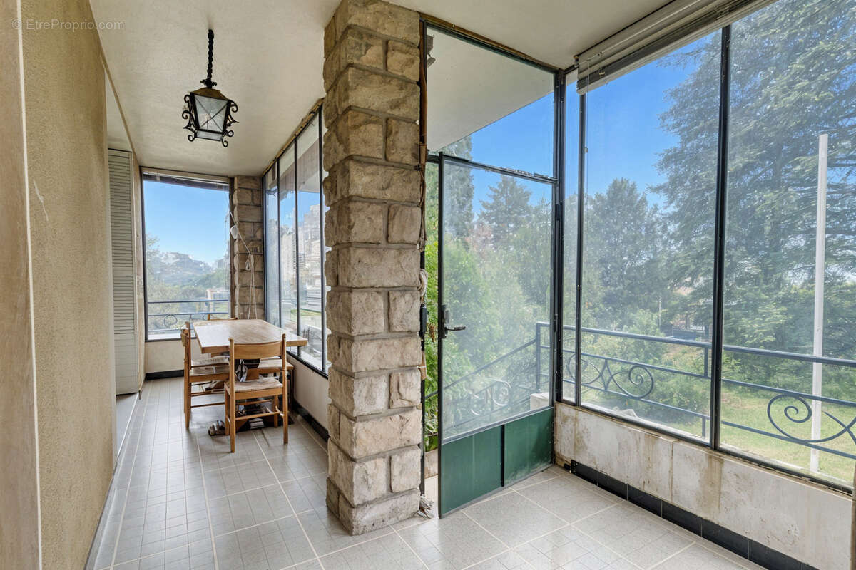 Maison à SAINT-CYR-AU-MONT-D'OR