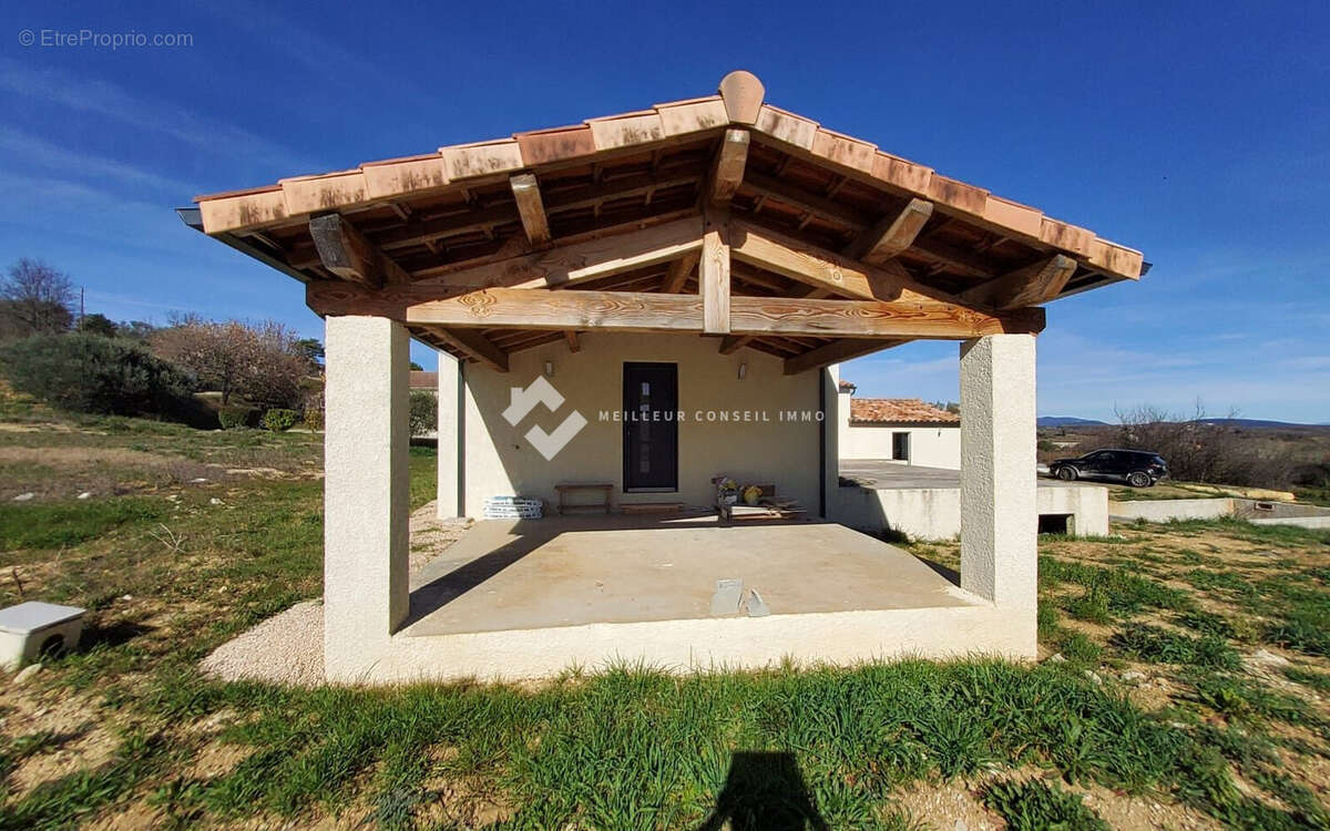 Maison à BESSAS