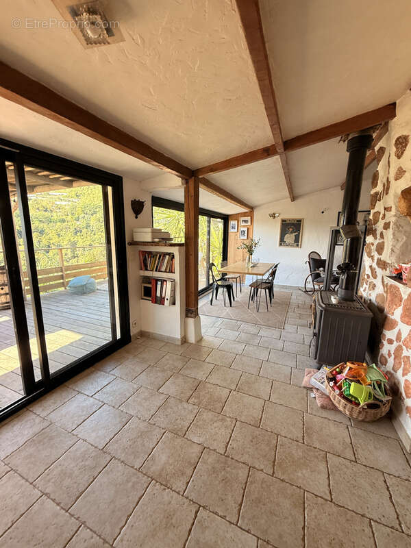 Maison à SAINT-JEANNET