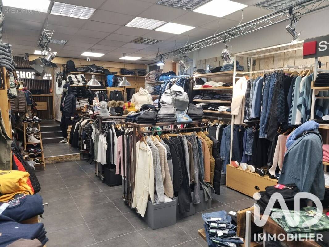 Photo 1 - Commerce à LE BOURG-D'OISANS