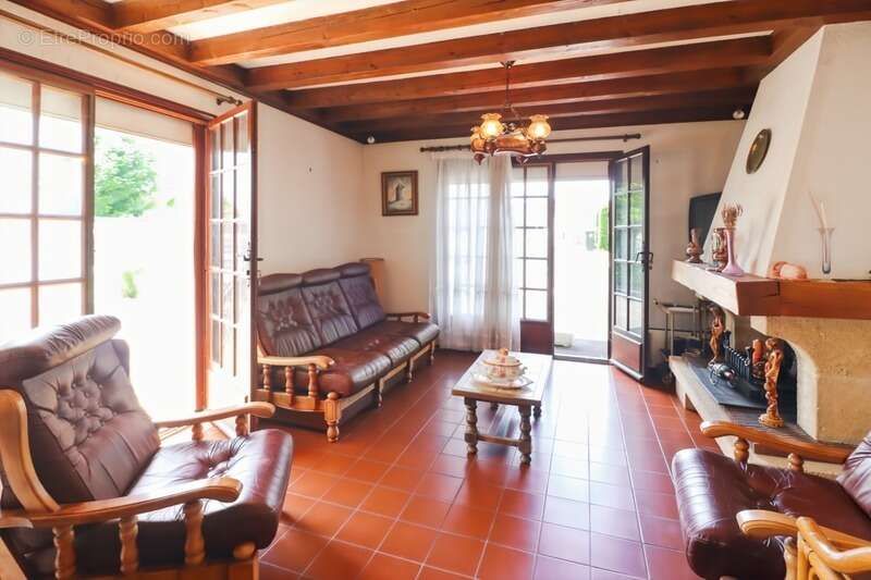 Maison à LEOGNAN