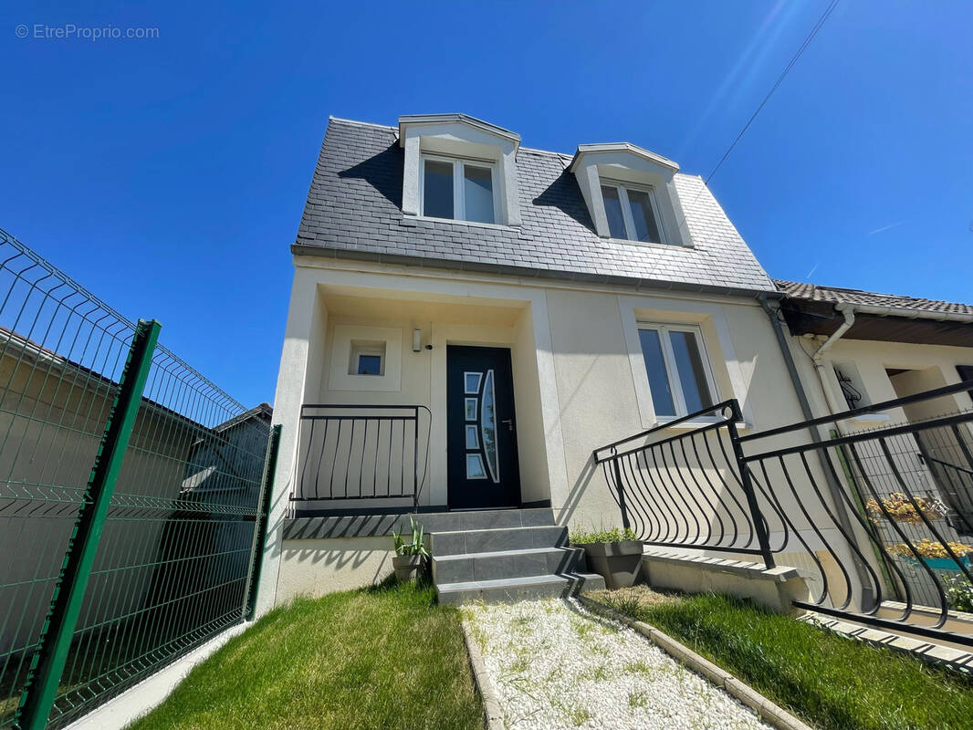 Maison à DRANCY