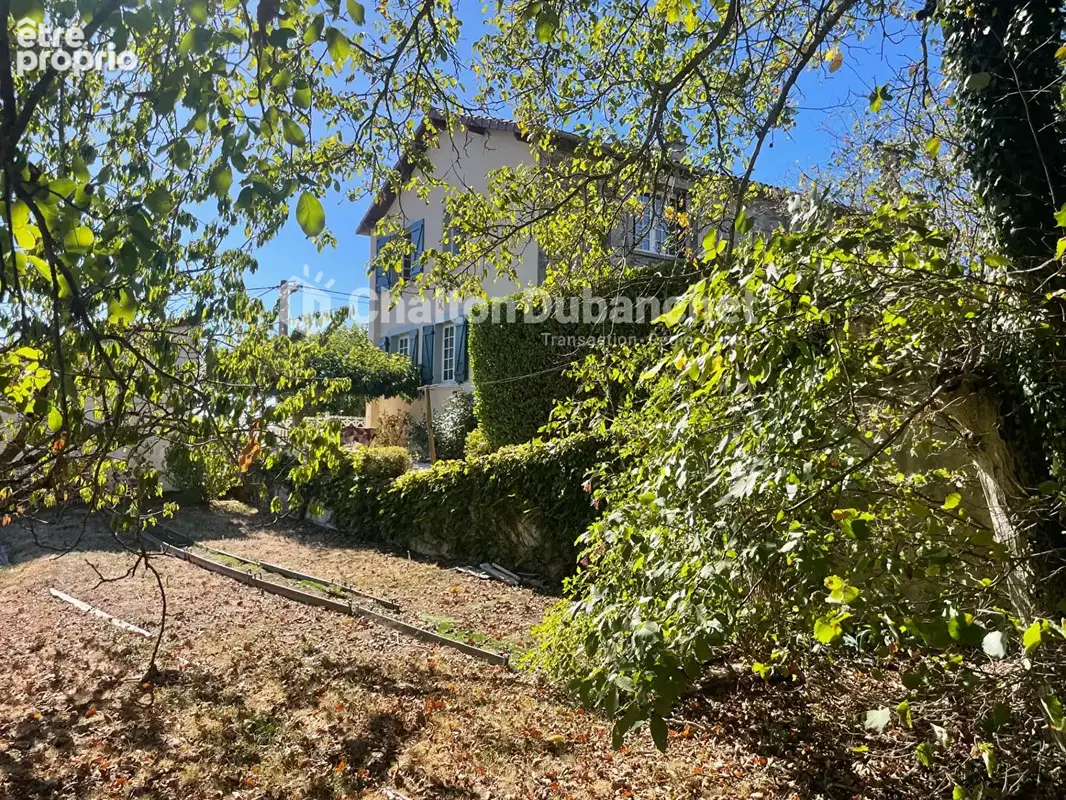 Photo Maison à Saint-Just-La-Pendue au prix de 250 000€