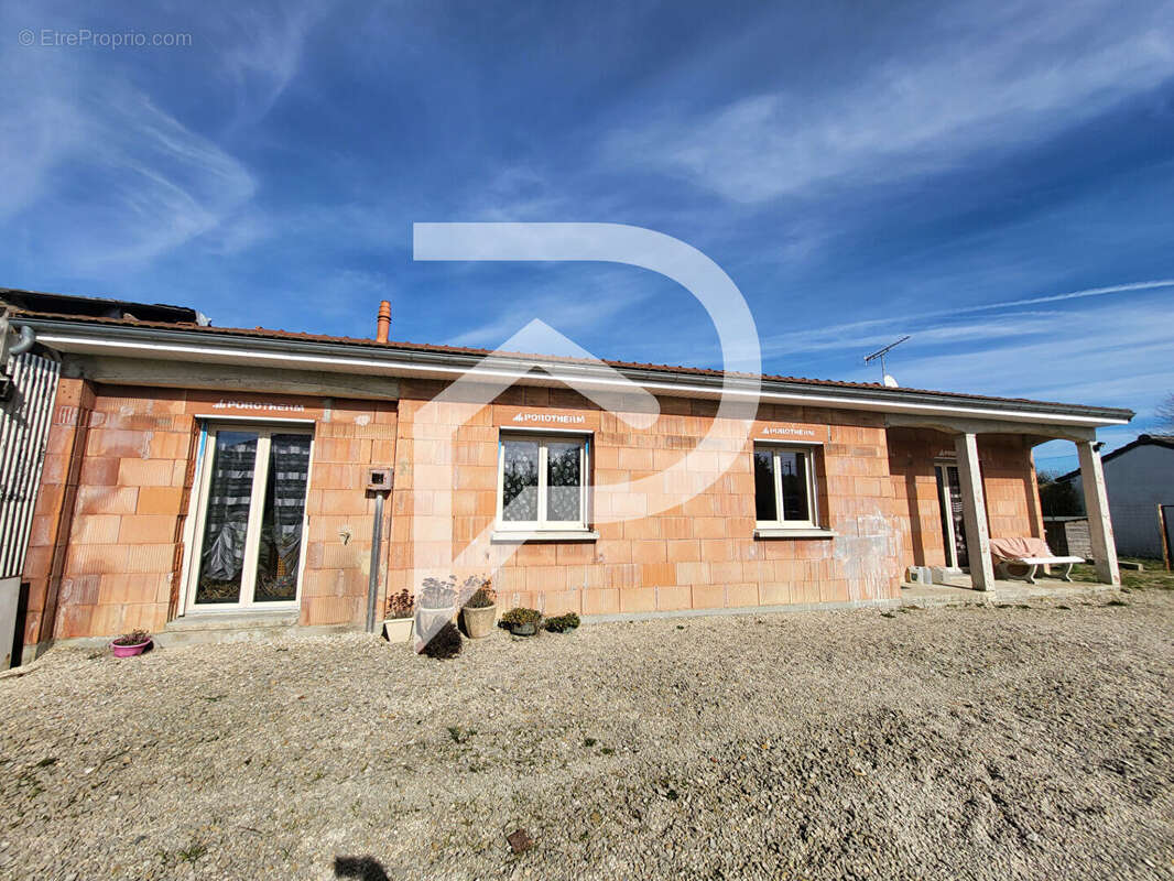 Maison Brienne Le Château  7 pièce(s) - photo 11