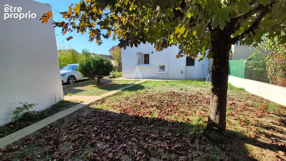 Maison à étage avec jardin clos et garage - photo 13