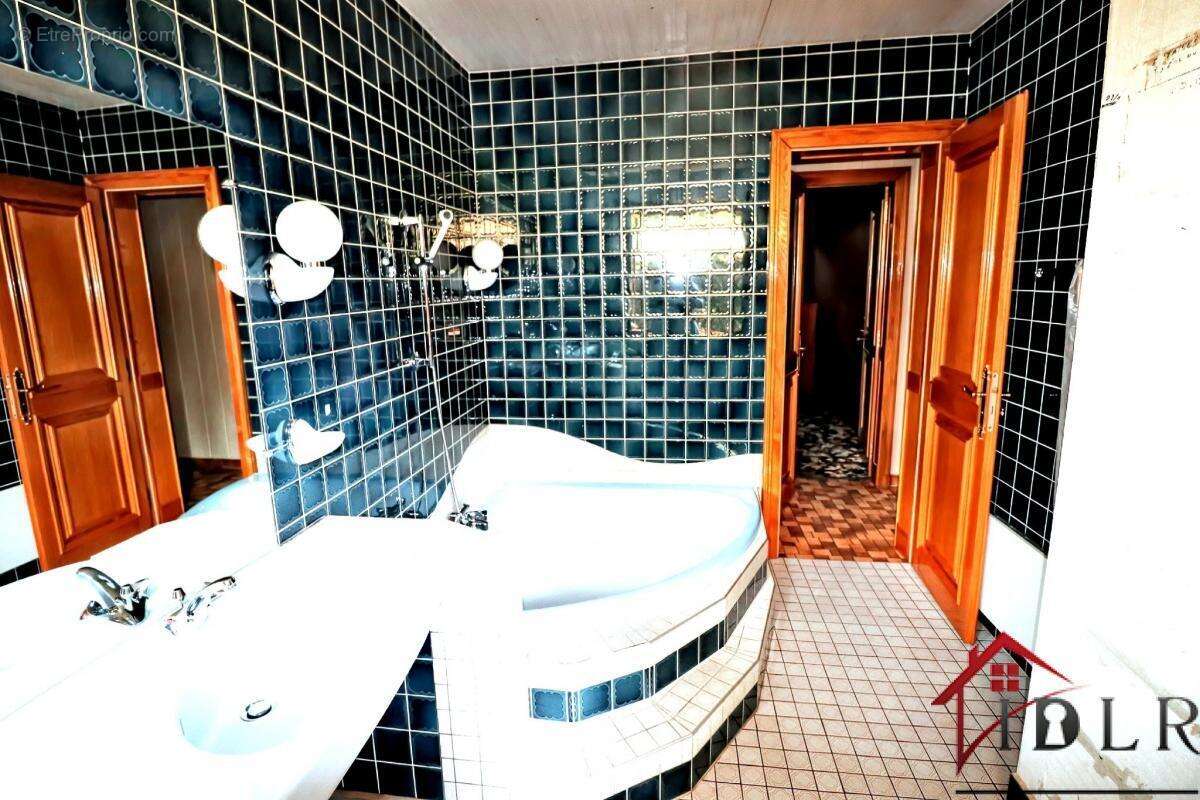 Maison à BROUVELIEURES