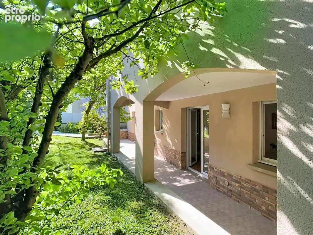 2 maisons (286 m² habitables/352 m² au sol en tout) sur un terrain de 850 m² à 20 MN à pieds du RER D "FOSSES - SURVILLIERS" - photo 7