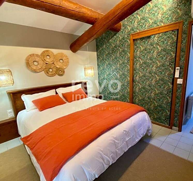 Maison à VALREAS