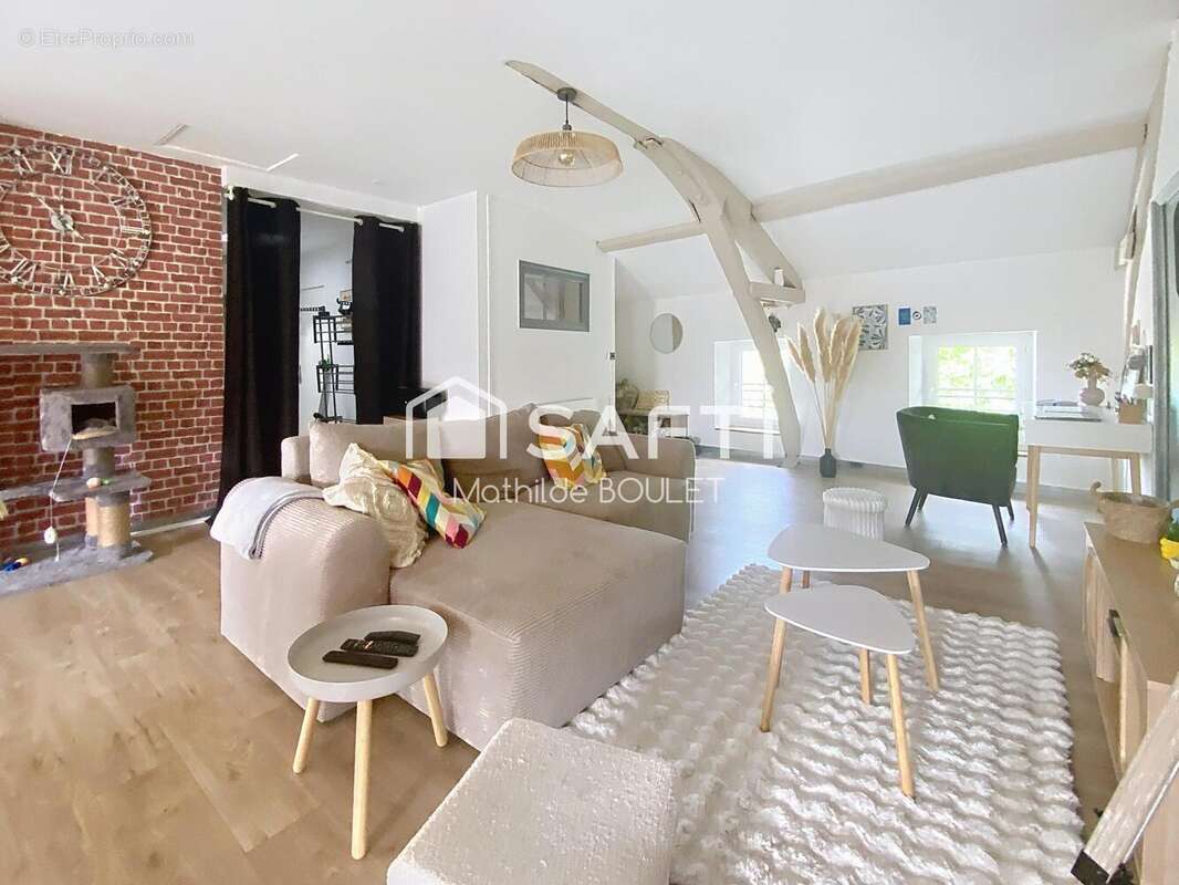 Photo 2 - Appartement à SAINT-JEAN-D'ANGELY