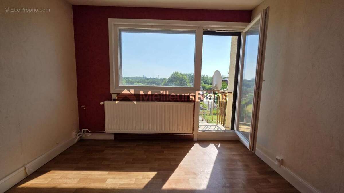 Maison à PONT-SUR-SAMBRE