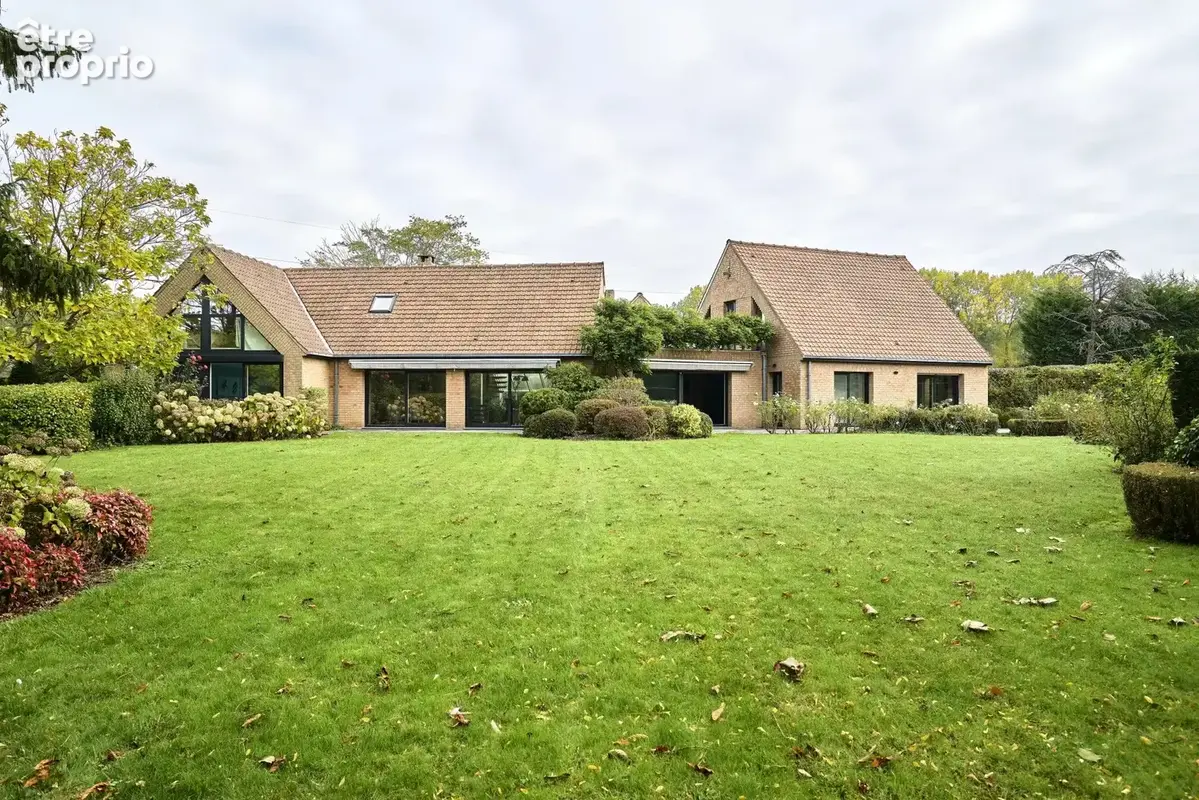 Marcq-en-barœul – demeure d’architecte – 350 m² – parc clos et arboré de 3 500 m² – dpe c/c - photo 17